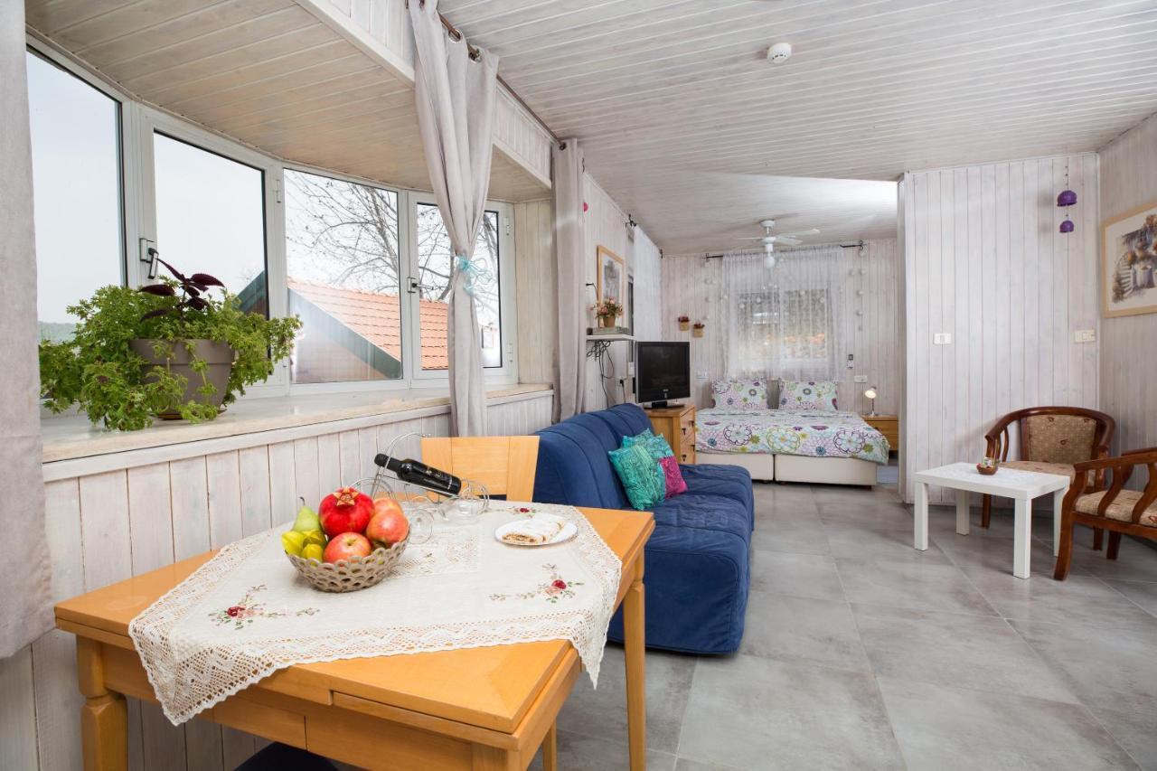 Leyad Hashmura Lodging Jesud ha-Ma’ala Zewnętrze zdjęcie